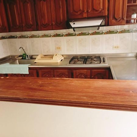 Hotel Barajas Jardin Ngoại thất bức ảnh