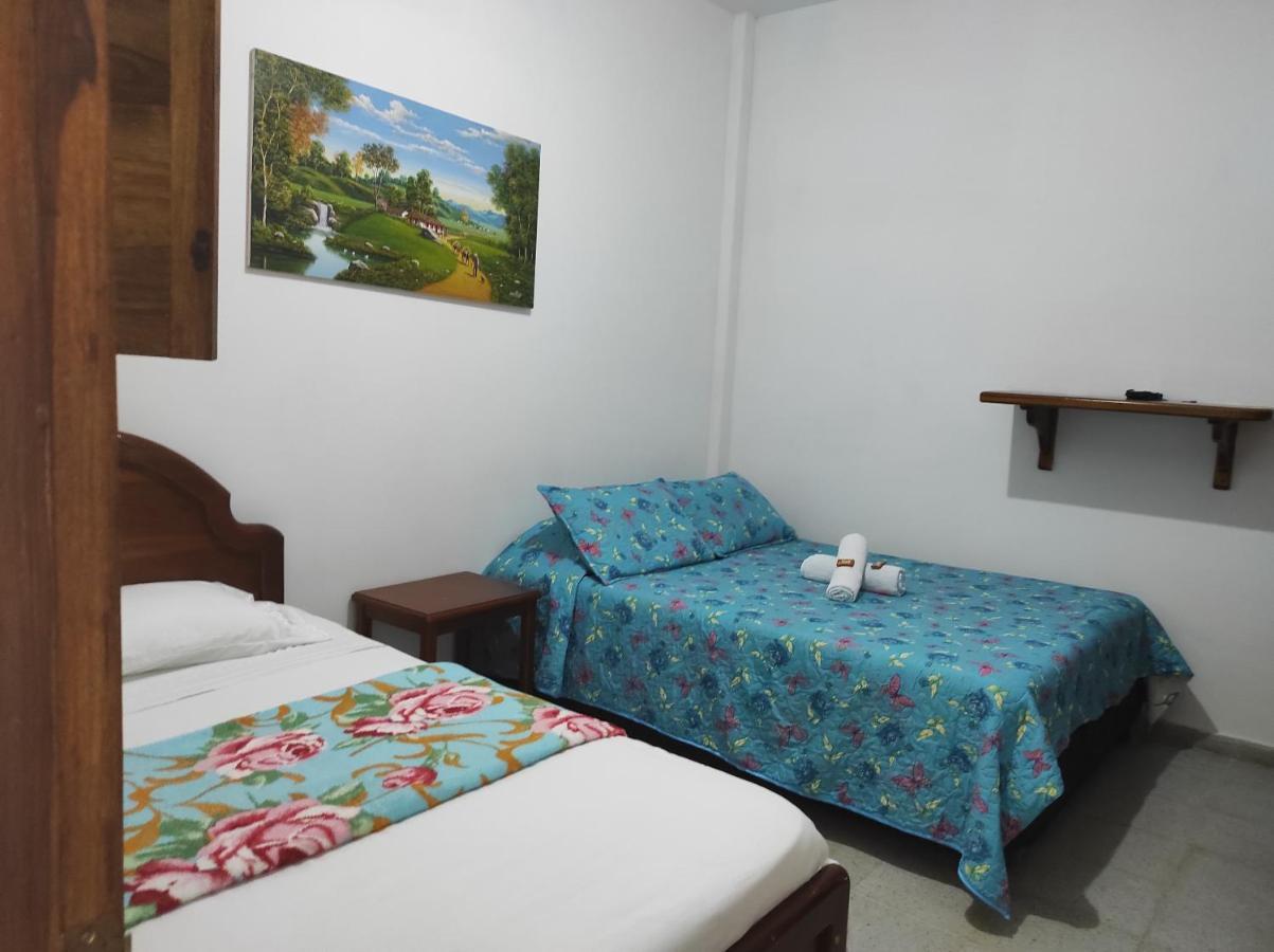 Hotel Barajas Jardin Ngoại thất bức ảnh
