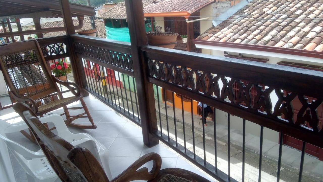 Hotel Barajas Jardin Ngoại thất bức ảnh