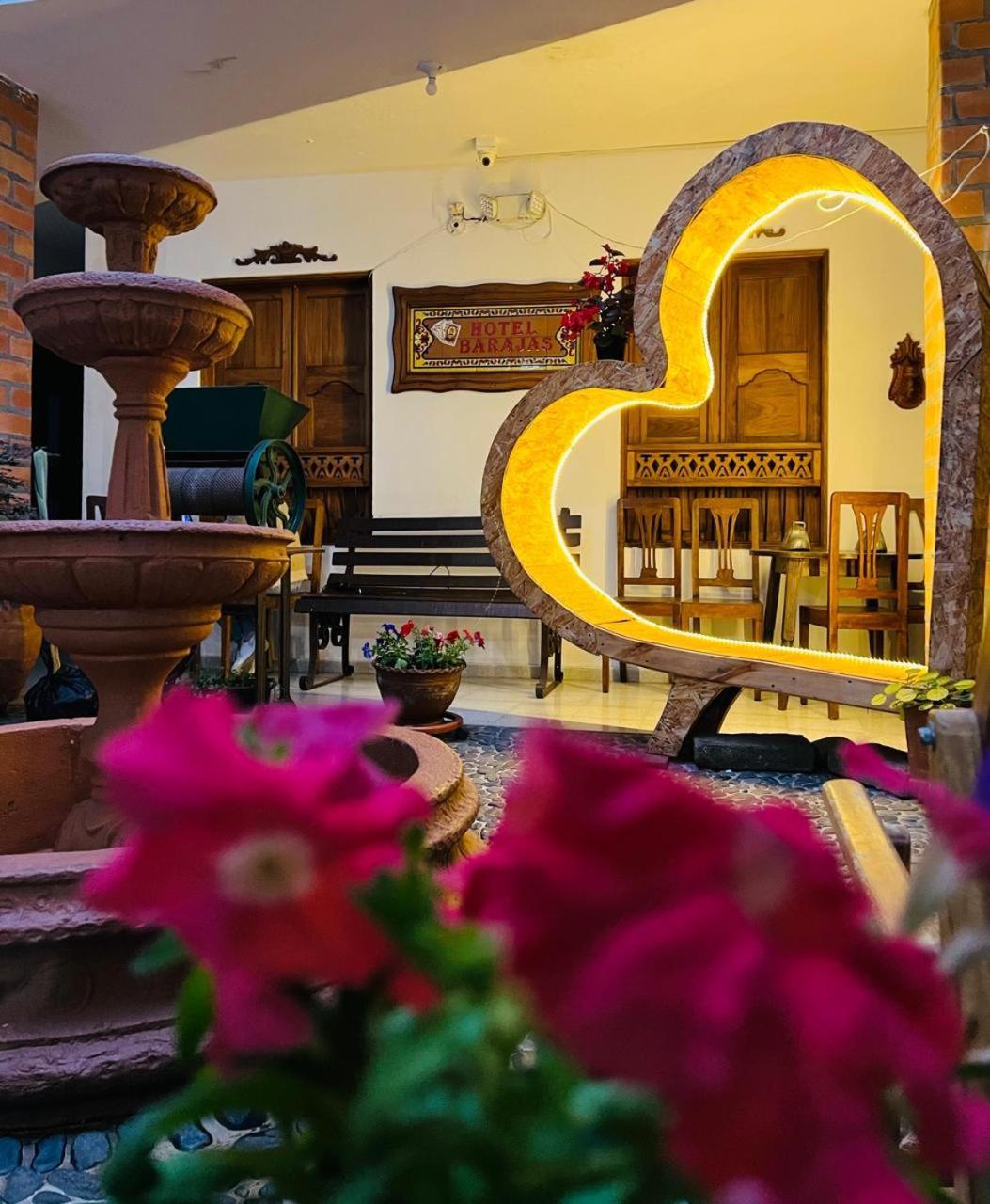 Hotel Barajas Jardin Ngoại thất bức ảnh